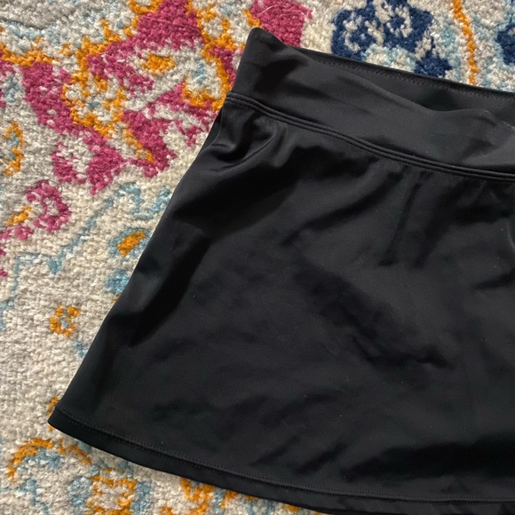 Jaclyn Smith Floral Sweetheart Neckline Animal Print Halter Tankini set - Picture 10 of 14